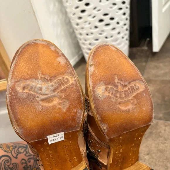 Freebird slayer Tan Ankle Boots with Brogue Detailing - Picture 4 of 4